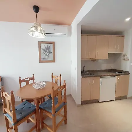 Apartamentos Vicenta Playa Carihuela Torremolinos Esterno foto