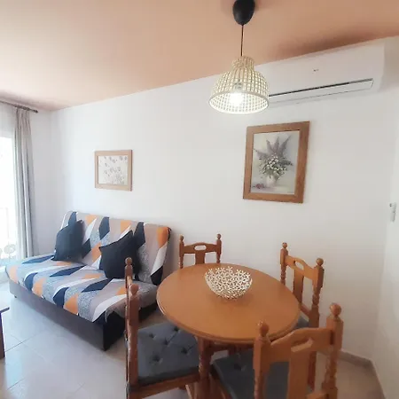 Apartamentos Vicenta Playa Carihuela Torremolinos Esterno foto